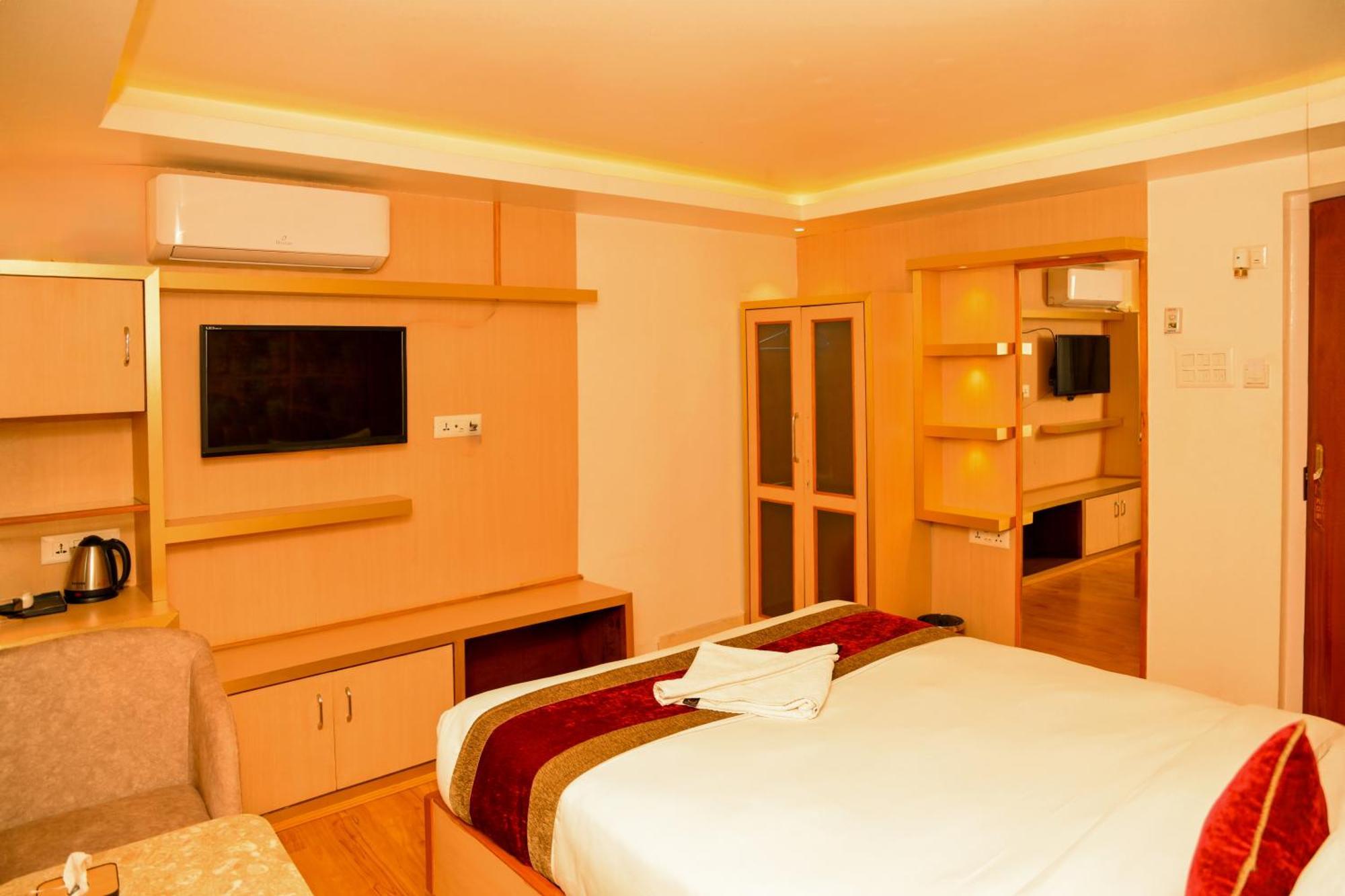 Hotel Elegant Kathmandu Inn Экстерьер фото
